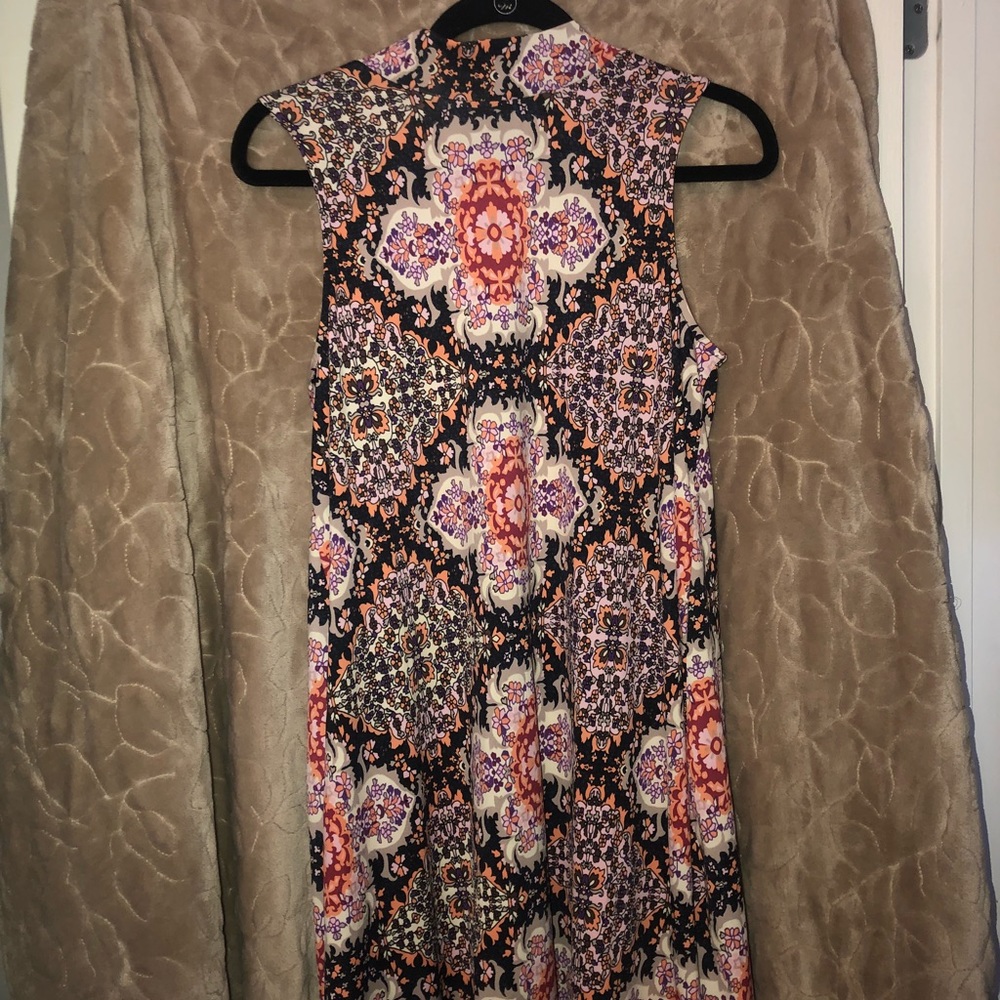 Pattern choker dress